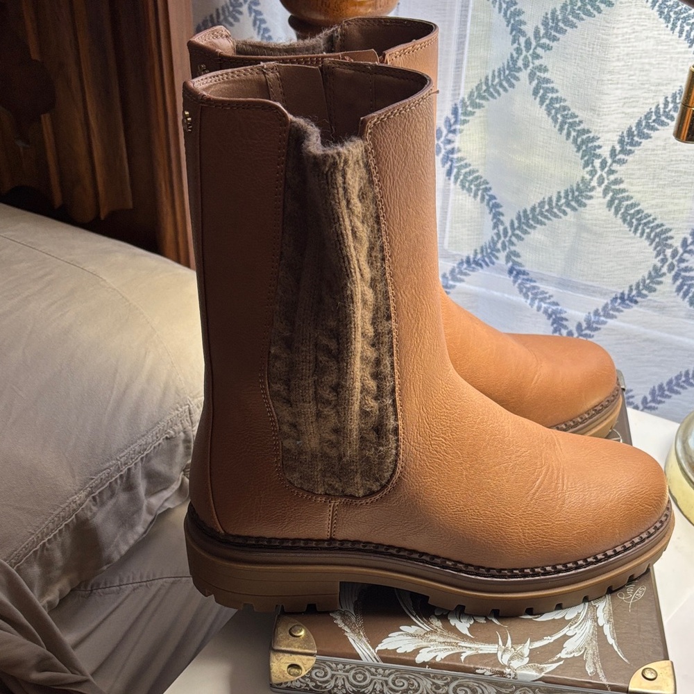 Sam & Libby Chic Tan Boots